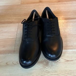 Camper Oxford shoes, never worn, size 39 (8 1/2) Very comfortable